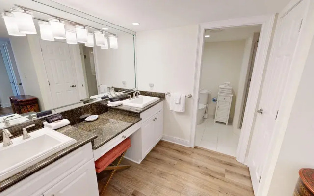 Inlet Reef 609 4 Bedroom Condo by RedAwning