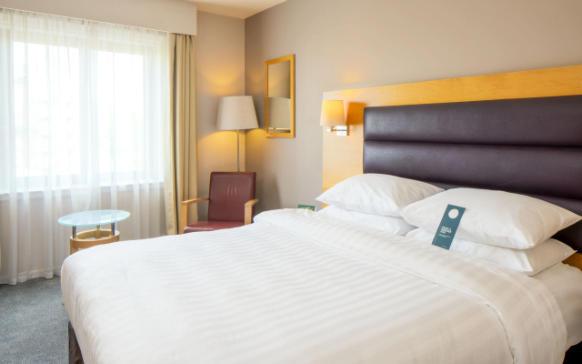 Holiday Inn London Brentford Lock by IHG