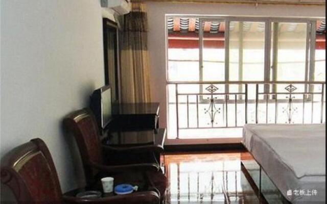 Emeishan Sanyuan Shuzhuang Home Stay