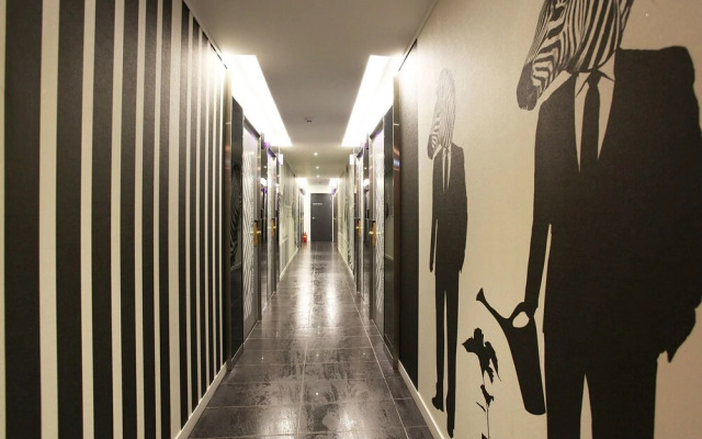 Hotel Theme
