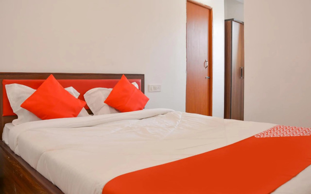 Super OYO Collection O 76597 Sayhallo Kanchan