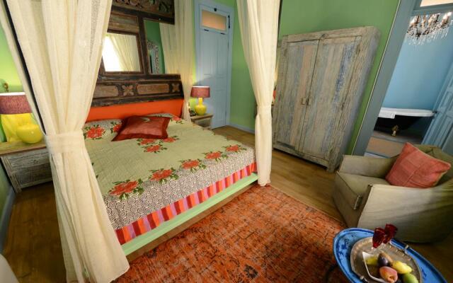 Marge Hotel