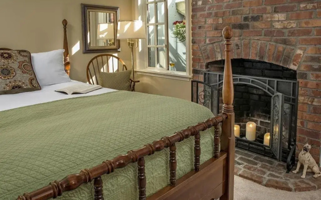 Ravenscroft Inn