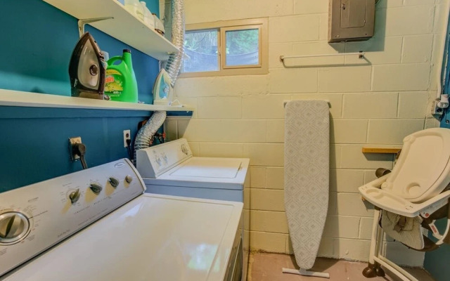 4BR Mountain Getaway Pikes Peak, Dog-friendly!