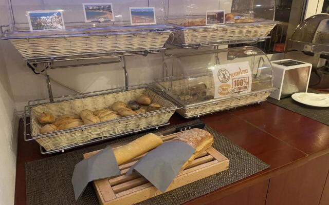 Hôtel, restaurant Kyriad Fréjus