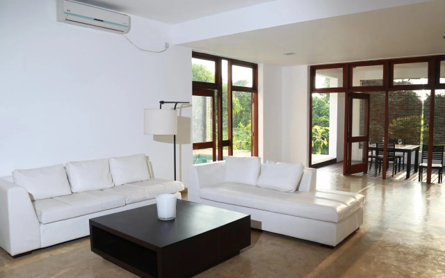 8 Plus Villa
