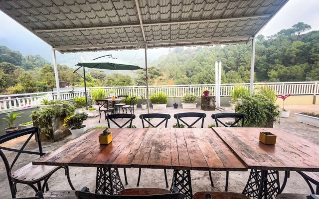 Hotel Alchemy Bistro & Inn