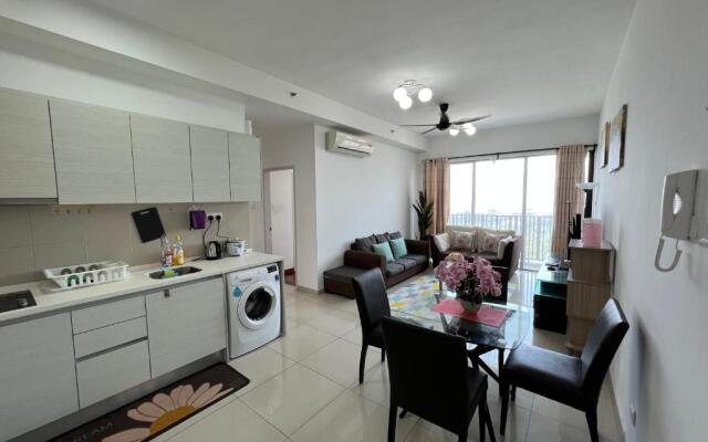 D'Gunduls Homestay Family Suite 2R 2B by DGH I-CITY