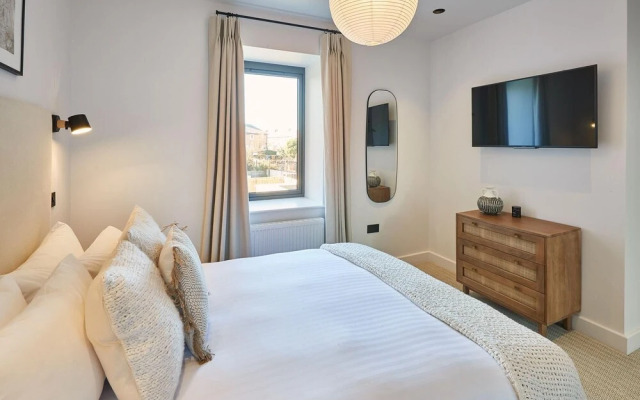 Host Stay Taylor Street