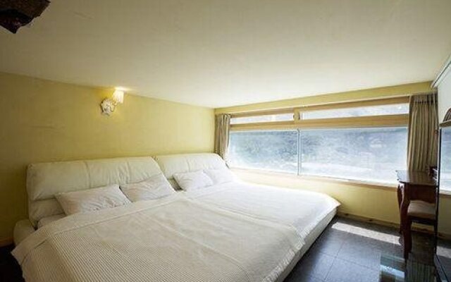 Gapyeong SN Luna Pension