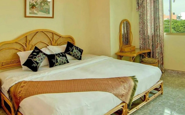 Lien Phuong Evergreen Hotel