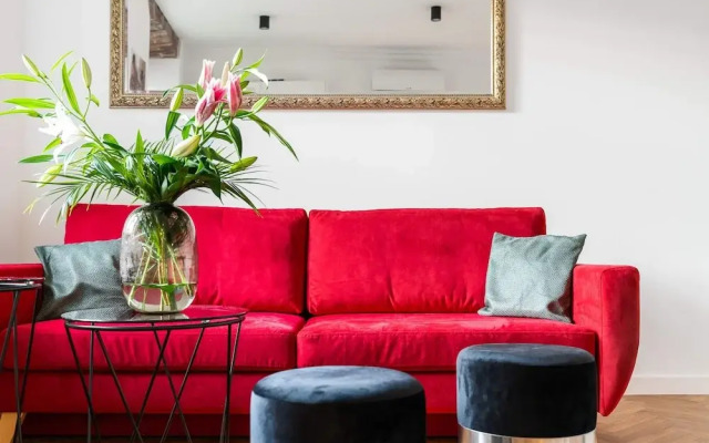 Main Square Apartments - LoftAffair