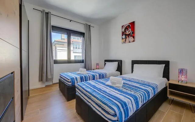 Boutique Apartment 7