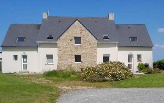 Flat With Direct Beach Access