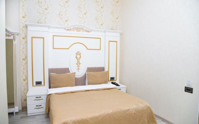 White Boutique Baku Hotel