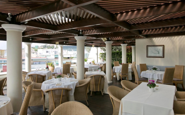 Hera Hotel