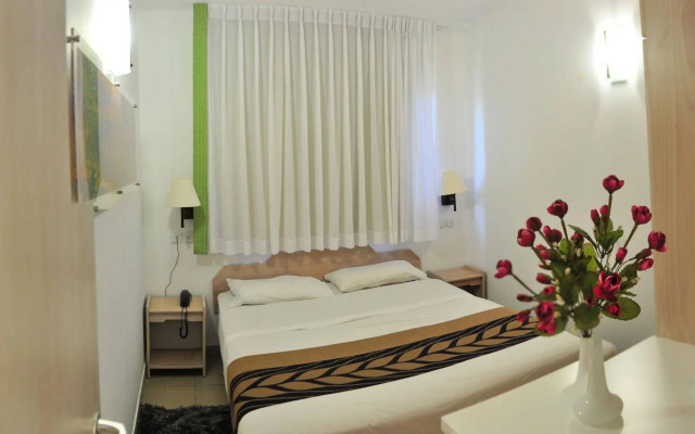 Tzuba Hotel