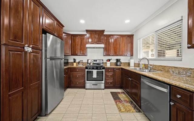 Idyllic Paradise Near Downtown LA