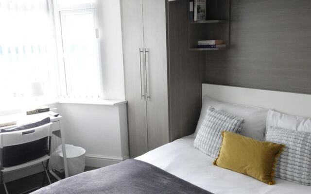 Grand Airport Ensuites