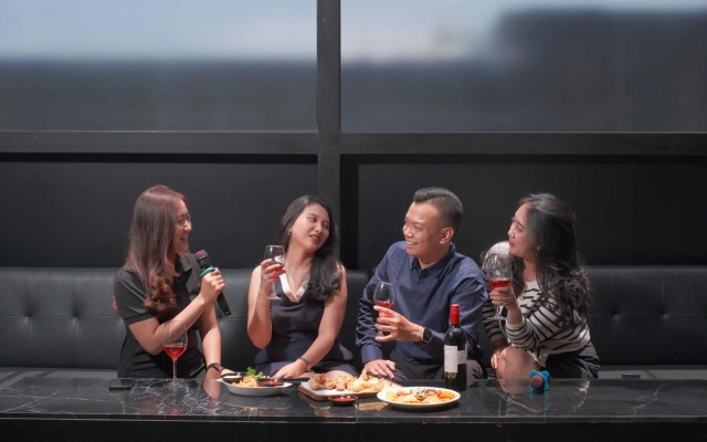 Grand Edge Hotel Semarang