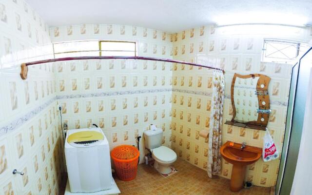 La Caverna House