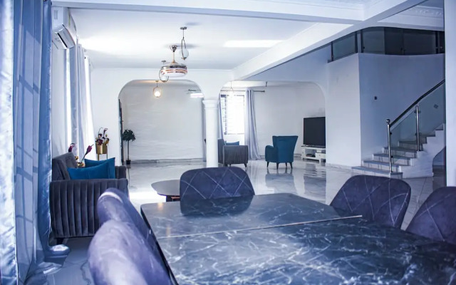 Exclusive Villa in 5 Hideout East Legon