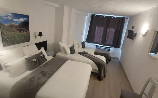 Hotel Panda