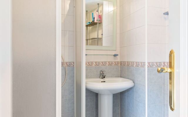 Quaint Apartment in Granda With Terrace