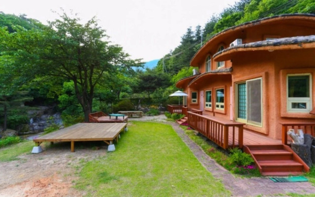 Gangneung Yeon House Pension