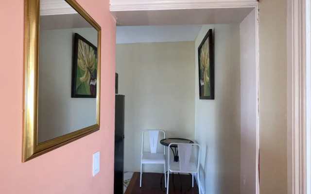 Skyline Suites, Queen, Ocean Views 1 Bedroom Condo by RedAwning