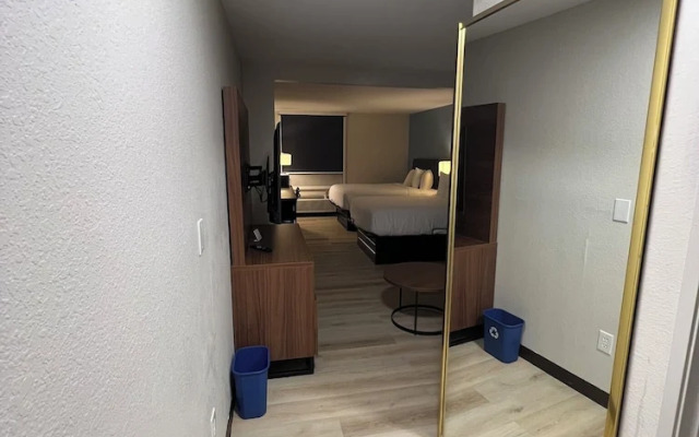 Wingate by Wyndham Dublin Near Claytor Lake State Park