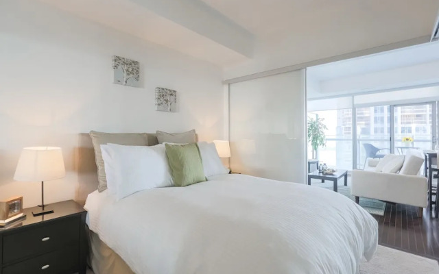 Noel Suites - York and Bremner