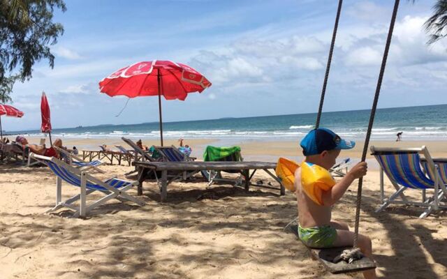 Ton-Aor on the beach resort & restaurant
