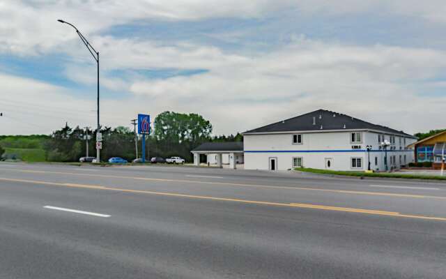 Motel 6 Augusta, KS
