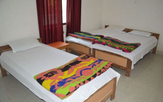 Middle Way Home Stay