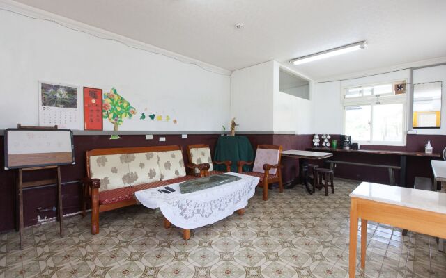 512 Huts Homestay