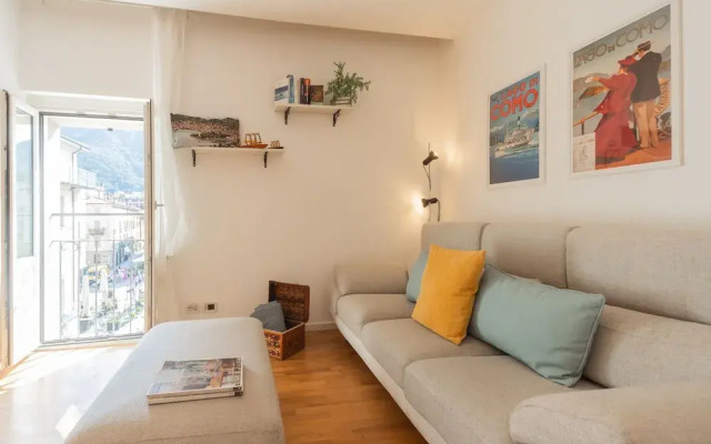 Linda Apartment 3 in Como