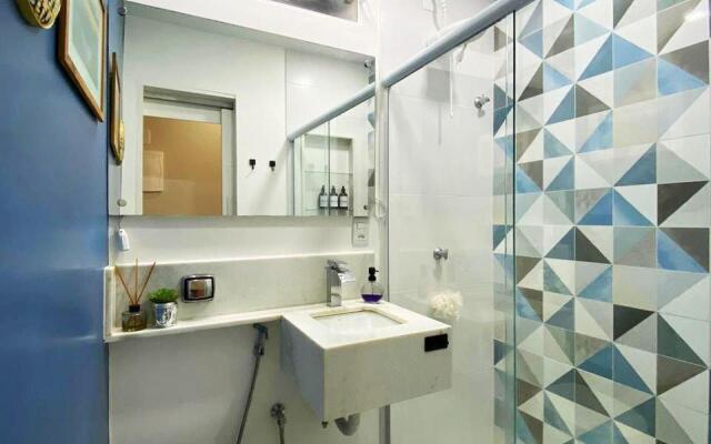 CR50 - Apto bem perto da praia de Copacabana