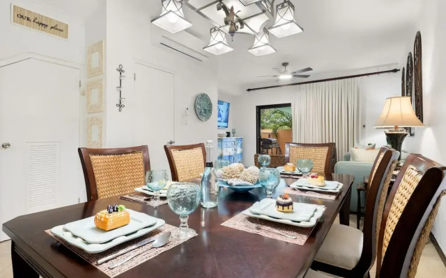 Gold Coast Townhome w Pools GYM 24 7 Security