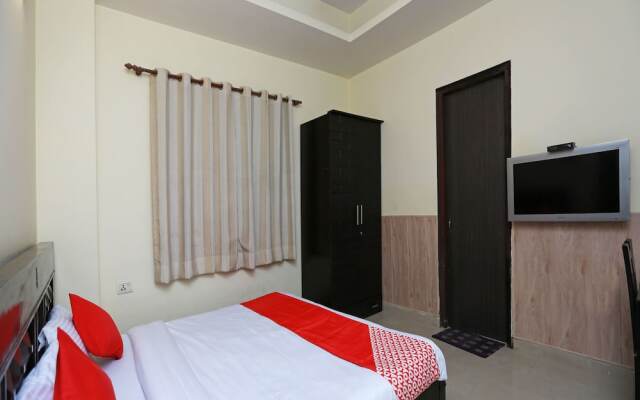 OYO 11925 Krishna 26