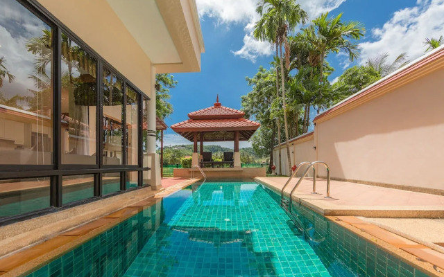 Villa Selaru by Tropiclook