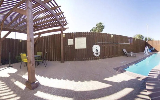 Holiday Inn Express Hotel & Suites Bastrop by IHG