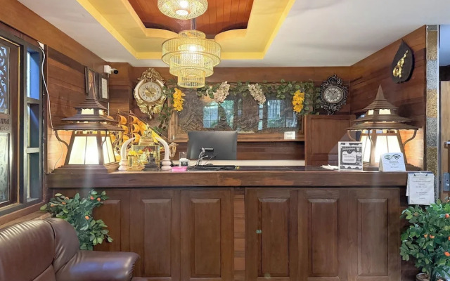 Chiangmai Lanna & Modern Loft  Hotel