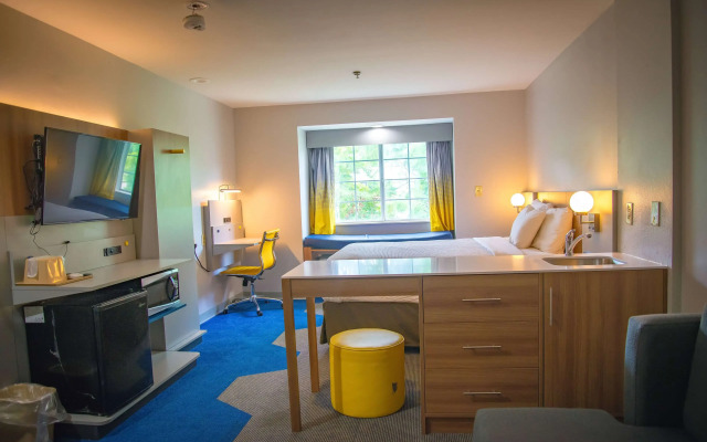 Microtel Inn & Suites by Wyndham Daphne/Mobile