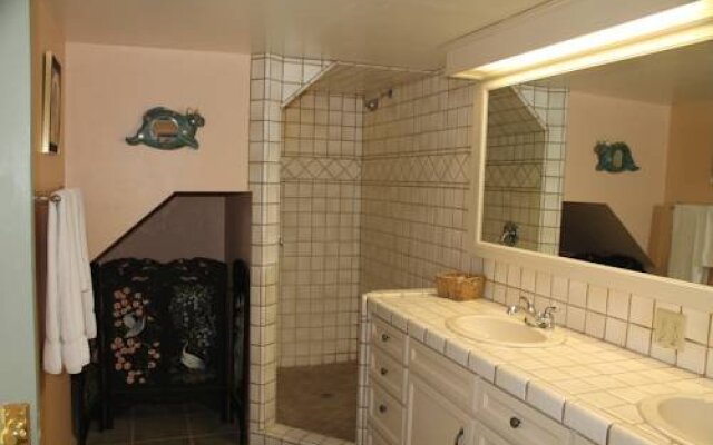 Canyon Rose Suites