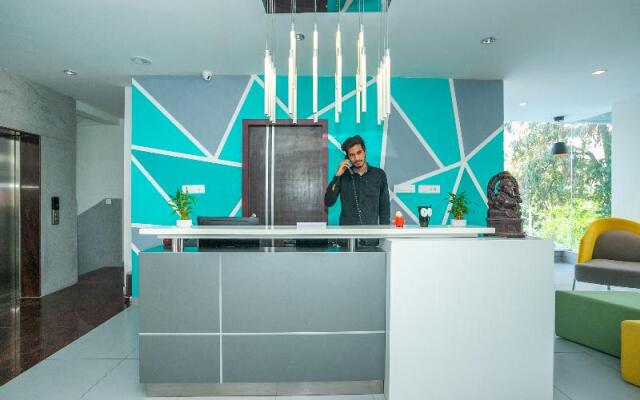 Capital O 36137 Vihaari 24 Business Hotel