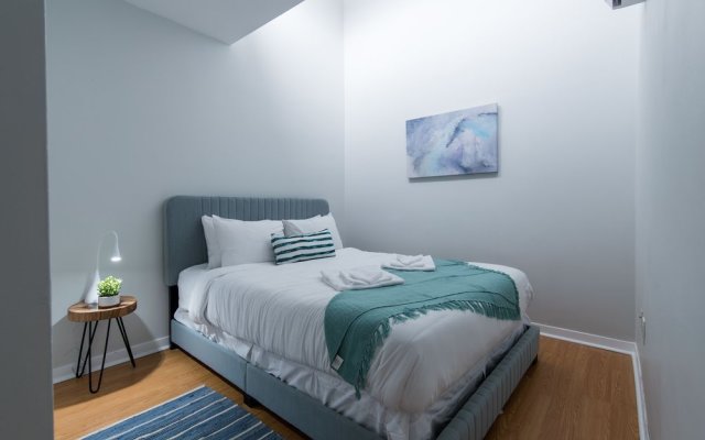 Bi-Level 3BR in Little Italy by Sonder