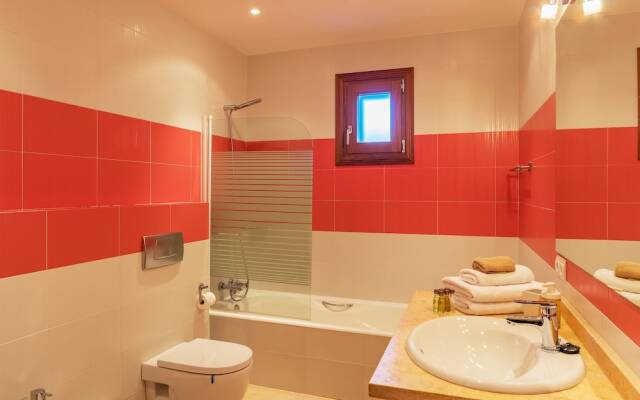 Divina - Santa Eugenia - Adults Only