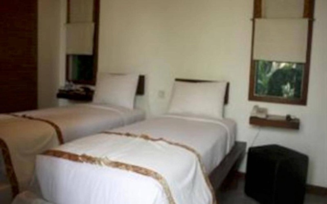 Flores Gallery Hotel – Guest Rooms – Bandung