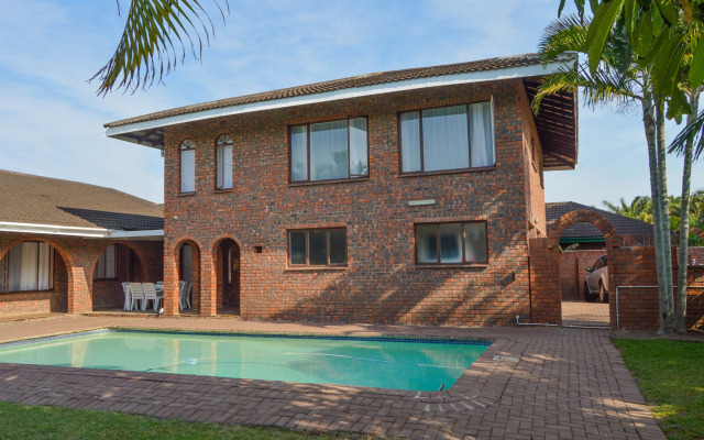 Emangunini Guest house